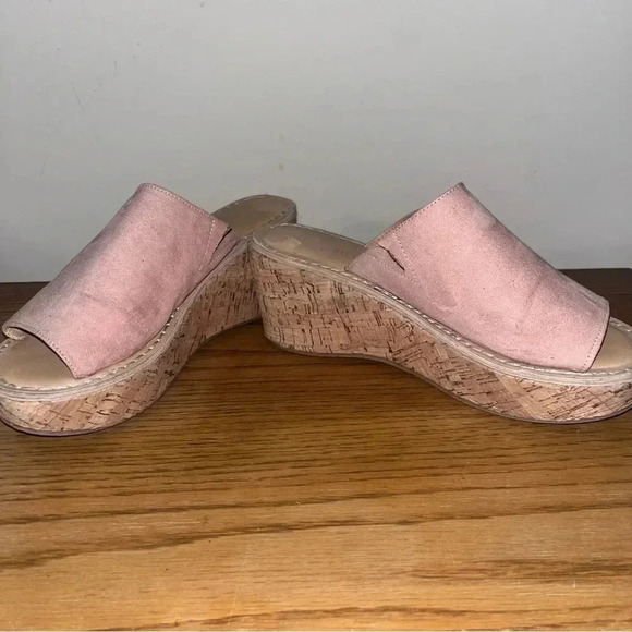 Madden girl pink suede slip ons - Picture 2 of 6